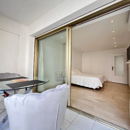 Elegant Studio Carre D'or *